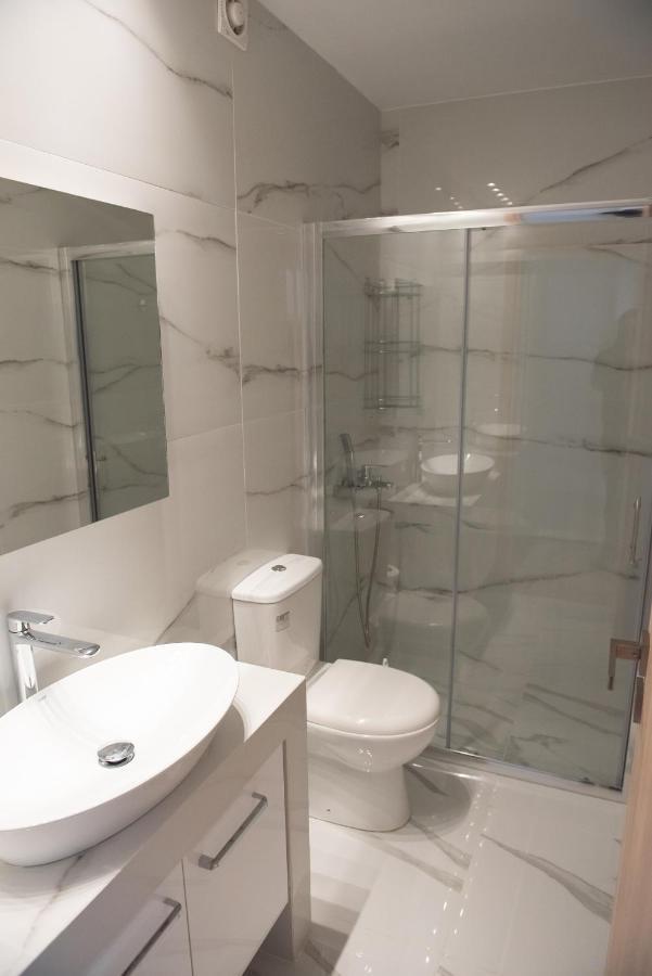 아테네 Newly Renovated Flat 500M From Subway Station 아파트 외부 사진